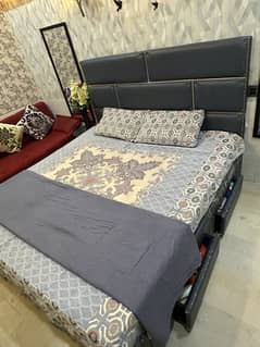6 by 6 bed made with rexine and wood without side table