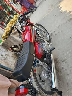 Honda CG 125 Indian hair color