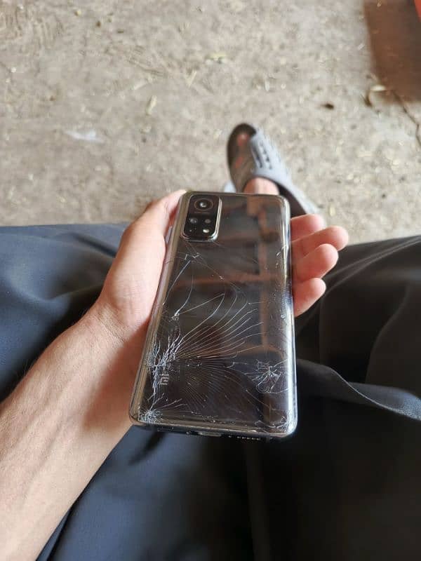 Mi 10 t. 8.128 . only back break . No issue . Pta approved 0