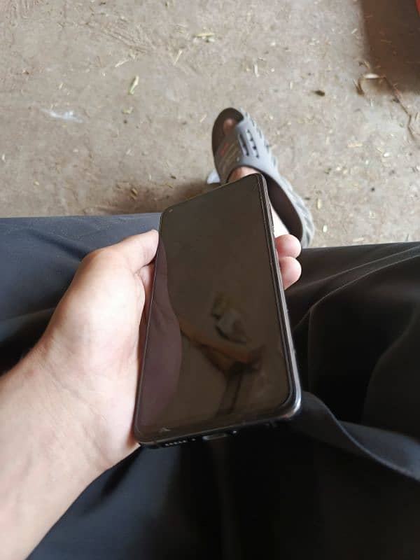 Mi 10 t. 8.128 . only back break . No issue . Pta approved 2