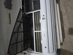 Hair ac inverter 1.5 for sale urgent 03034170001