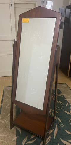 stand mirror