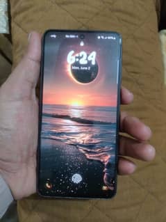 selling samsung s21 Fe condition 9/10