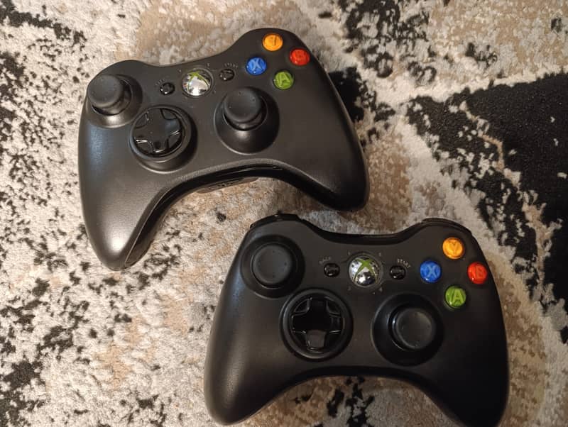 Xbox 360 with 2 Controllers and Kinect Sensor 1