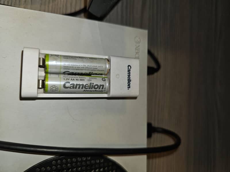 Series S 512 gb with 2 controllers and box 3