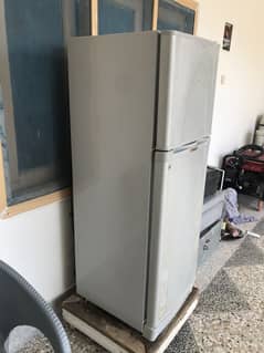 Dowlance fridge