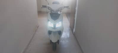 Electric Scooty Metro Thrill. Ev Bike
