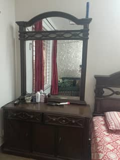 Beautiful and new design wooden dressing table