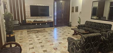 2 Bed Tvl Drawing Room Kitchen Car Parking