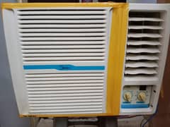I'm selling midea window ac working
