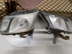 Move Headlights Model 2014 both glass ar repair,Lights r good working.