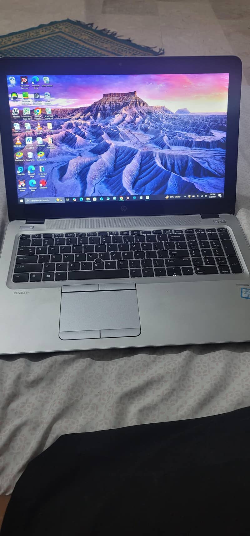 hp core i 7 6th generation touch screen num pad backligh keyboard 3
