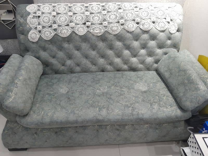 sofa set with free matching cuchions 0