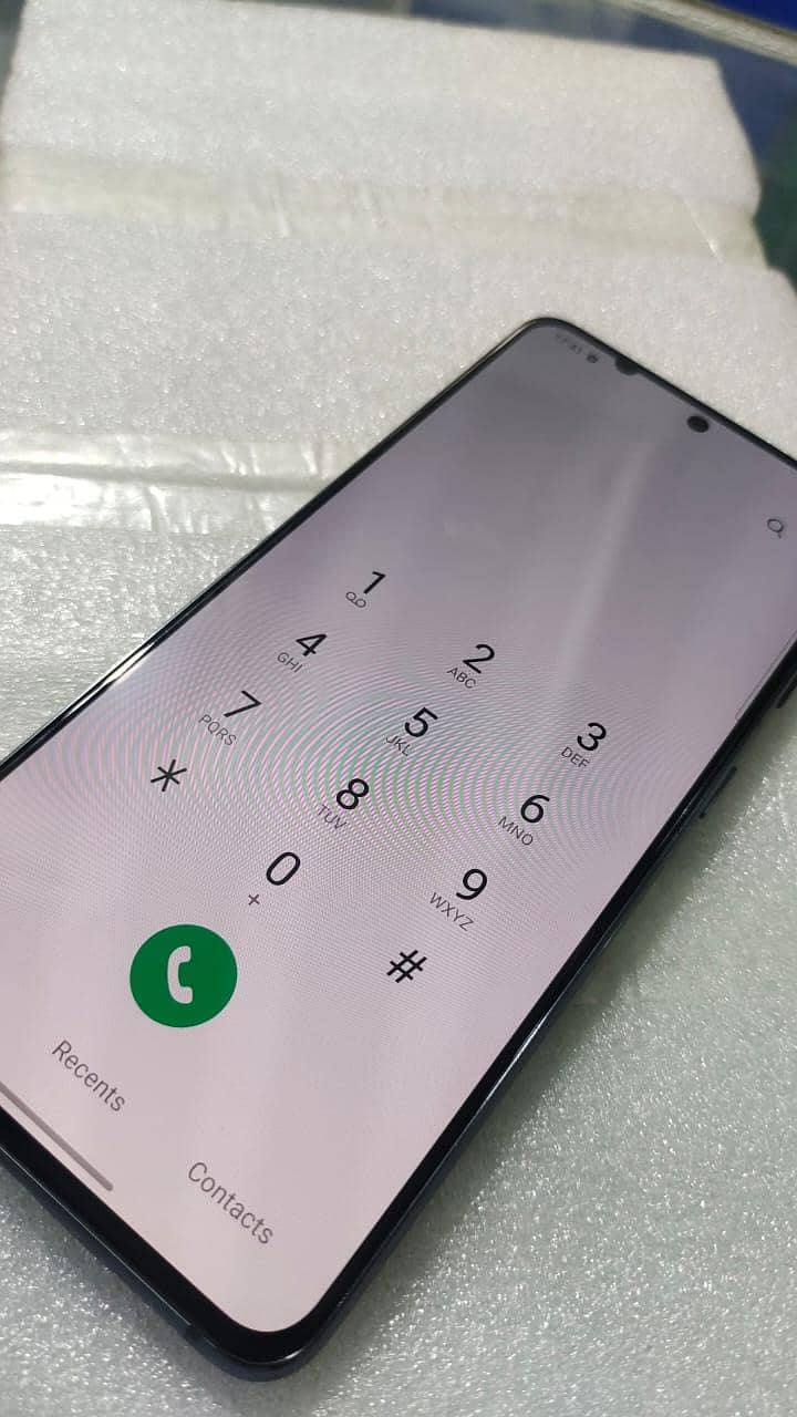 Samsung S21 with pin dot in screen and one sim approved 1