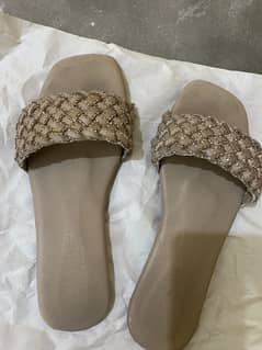 Flats/slippers