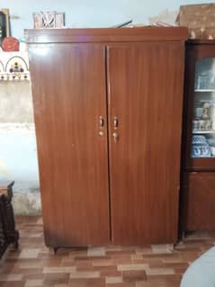 almari. totel wood hy all ok hy 29000