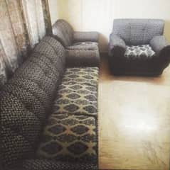 "Gently Used 5-Seater Sofa Set in Excellent Condition"