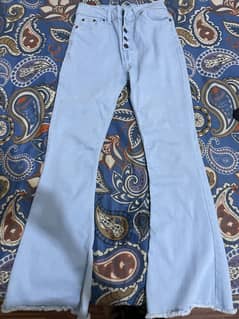 Trendy Women’s casual flare jeans. size 26