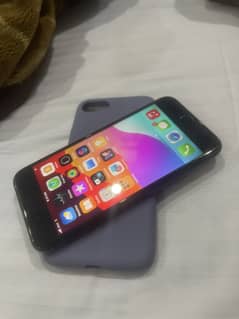 Apple iPhone SE