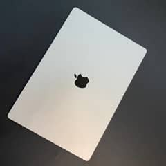 MacBook Pro 16” M4 Max