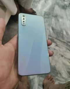 vivo s1 minor shade ha all ok only phone and charger urgent sale