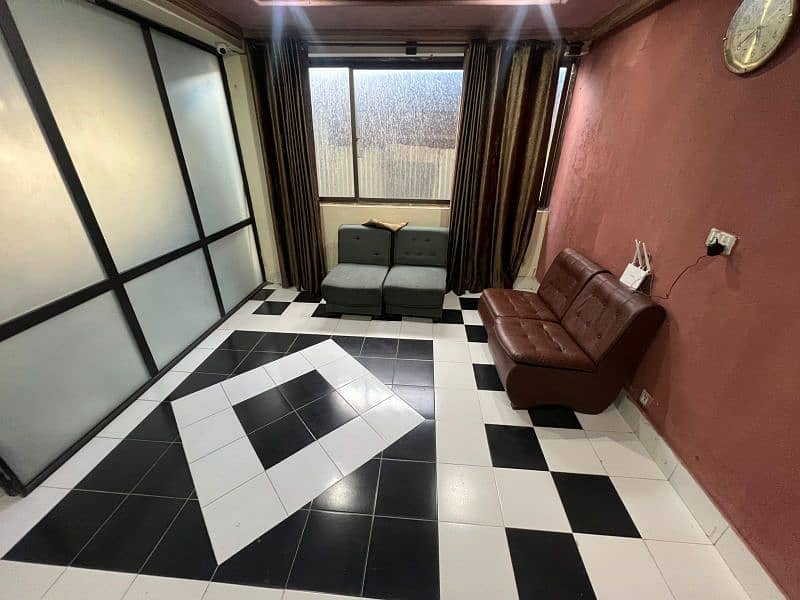 Hotel GPO mall road 14 rooms attach bath ideal location. 9
