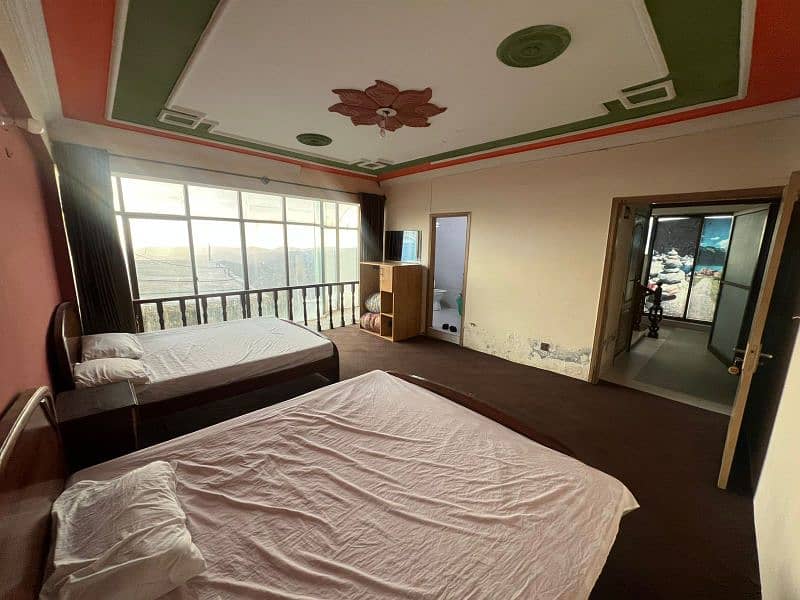 Hotel GPO mall road 14 rooms attach bath ideal location. 11