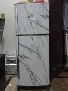 dawlance fridge medium size
