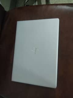 HP laptop 16/ram 256 NVMe light keyboard