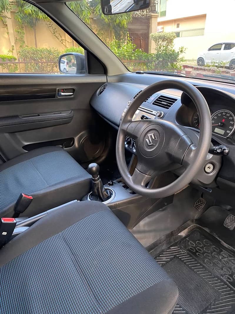 Suzuki Swift dlx 1.3 navigation 10