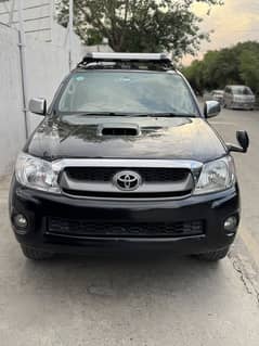 TOYOTA HILUX VIGO