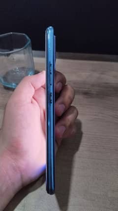 vivo v21e with box and charger