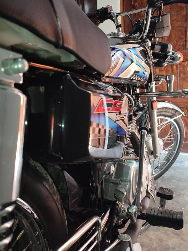 Honda CG 125 2025 Model 3