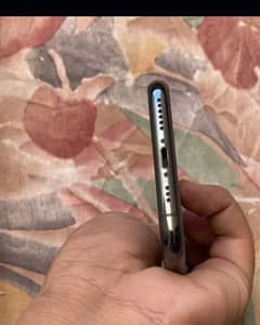 I'm selling my iPhone 11 pro max