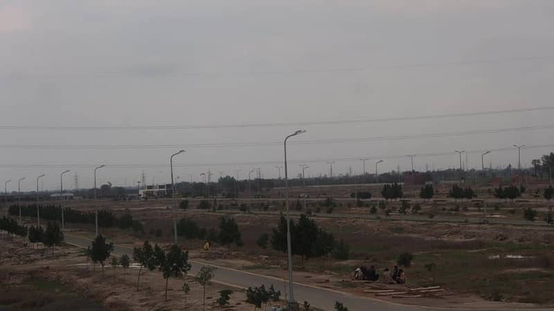 5 Marla Plot for sale on Possession Plot best location 5