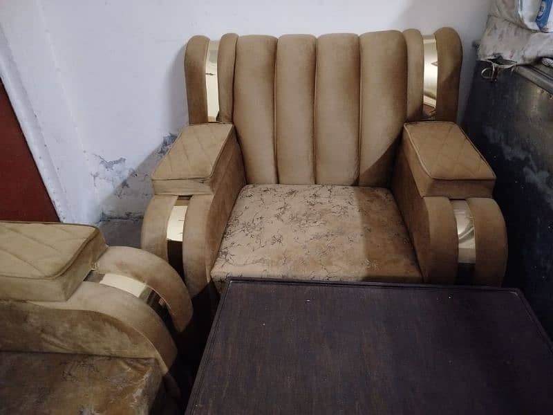 sofaset with table 8
