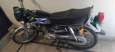 Honda 125 in neat condition, Model 2020  0/3/4/7/0/4/8/2/5/7/1