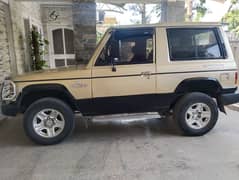 Mitsubishi Pajero 1990
