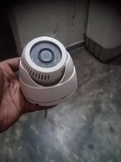 2 cctv camera's