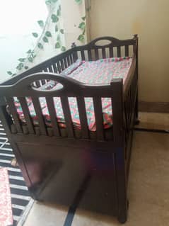 baby cot