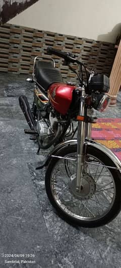 Honda 125 self start new condition