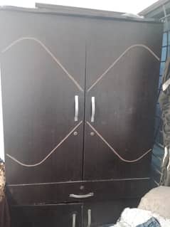 full size almari for sale 10(10 condition 03219045400
