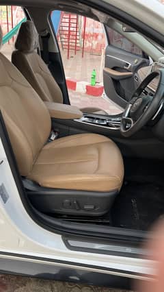 Hyundai sonata 2.5 like new