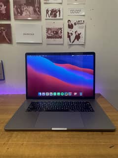 MacBook Pro 15-Inch Space gray