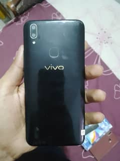 Vivo y85 4/64 screen m ball aaya hwa hai.