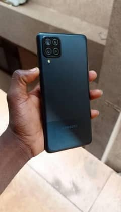Assalam o Alaikum  Im selling my phone samsung a 12 4/64