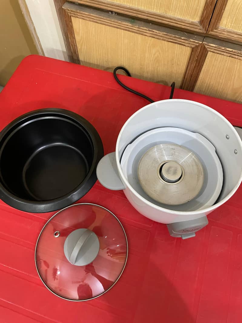 Kitchen Perfected 0.8 Litre / 4 Cups Electric Rice Cookerg 3
