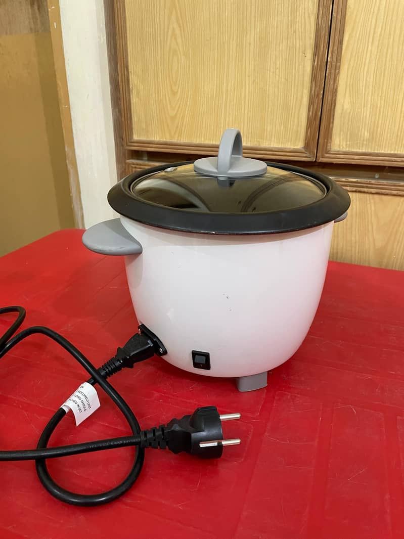 Kitchen Perfected 0.8 Litre / 4 Cups Electric Rice Cookerg 4