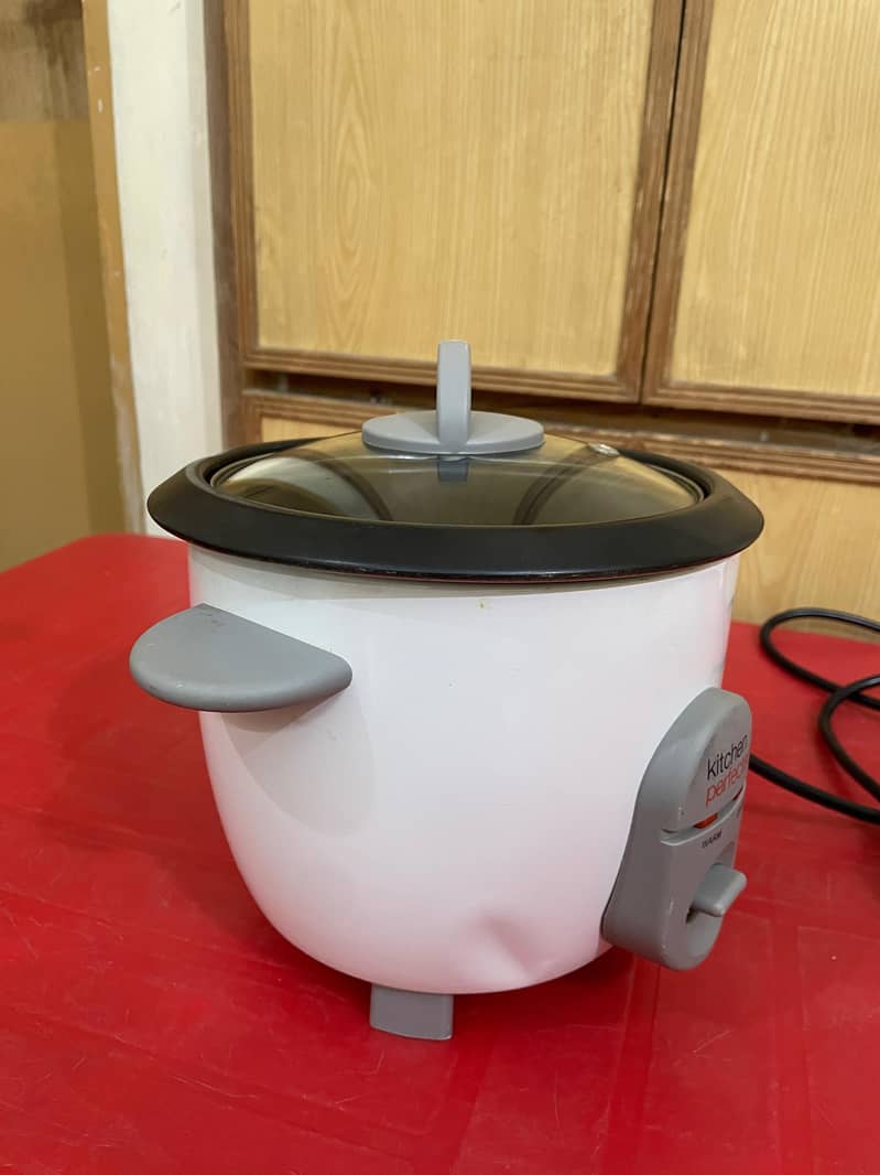 Kitchen Perfected 0.8 Litre / 4 Cups Electric Rice Cookerg 5
