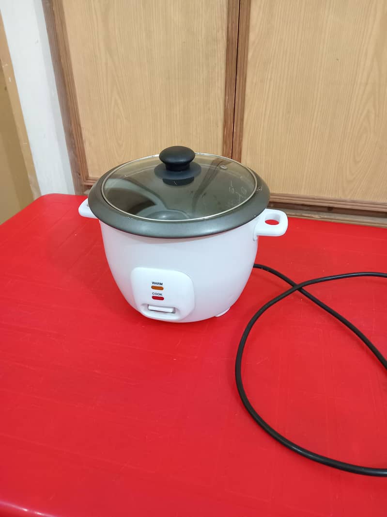 Kitchen Perfected 0.8 Litre / 4 Cups Electric Rice Cookerg 7